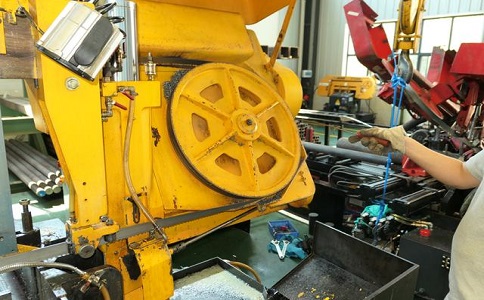 如何解决当阳卧式金属带锯床切削时出现的断带现象？